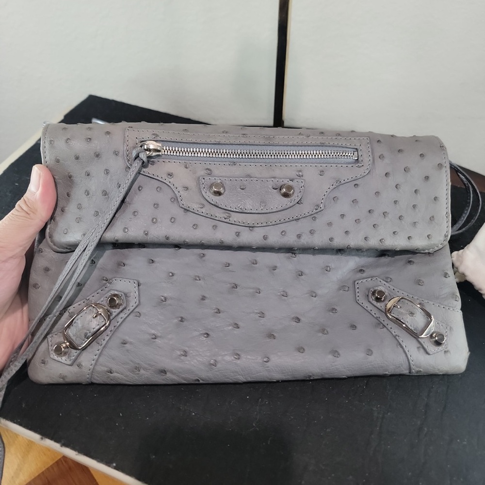 BALENCIAGA Ostrich Envelope Clutch bag - Picture 3 of 11